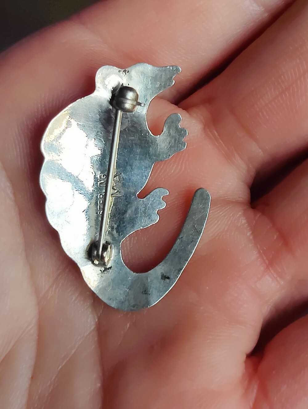 Vintage Sterling Native American Lapis Lazuli Armadillo Brooch - Picture 4 of 5